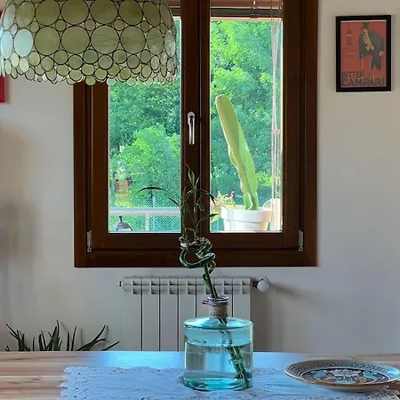 Familiare Immersa Nel Bagnario Arsa