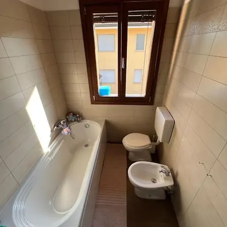 Familiare Immersa Nel Apartment